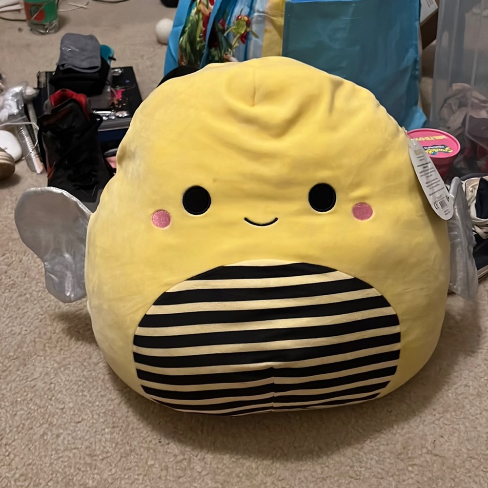 Squishmallow Bee! Sunny! The large one!